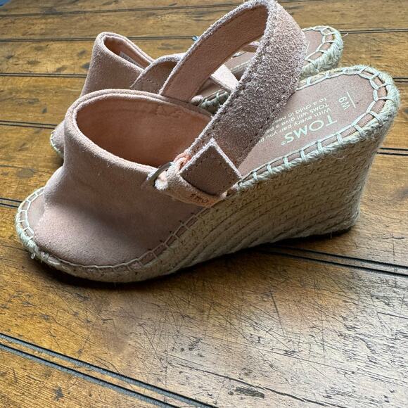 TOMS pink suede‎ strapped wedge sandals - Picture 1 of 6